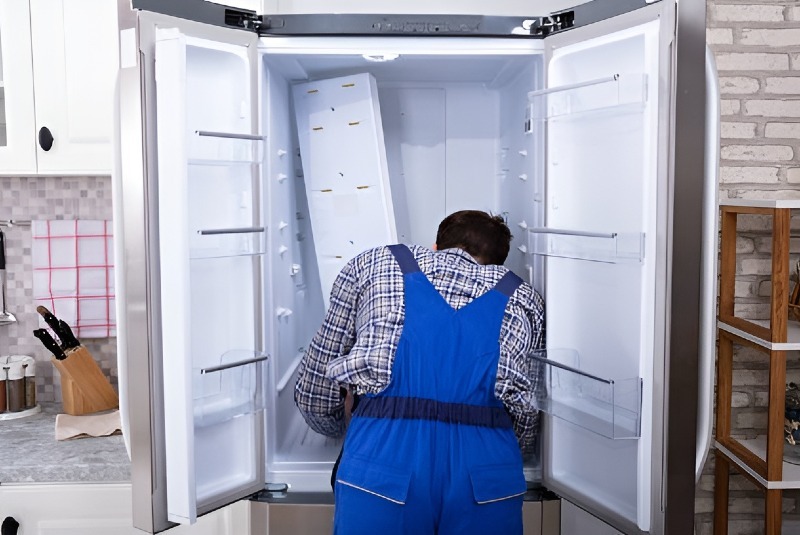 Refrigerator repair in San Diego